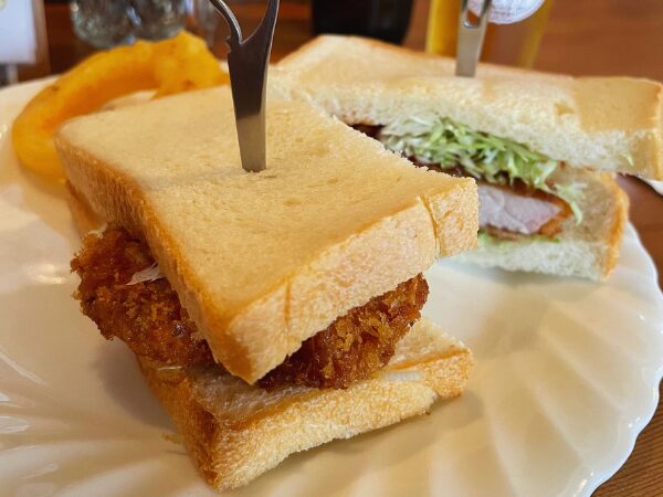 姪浜カフェみかく堂