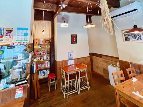 姪浜カフェみかく堂